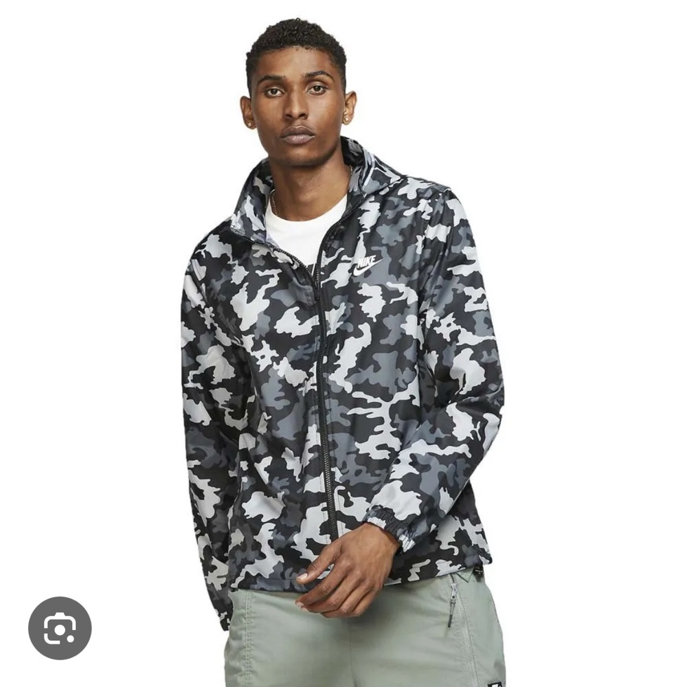 Nike Sportswear Hooded Jacket Size Large Black Camo Windbreaker